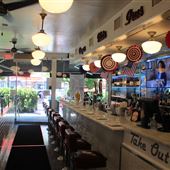 Lucky's Classic Burger & Malt Shop