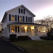 The Farmhouse Downtown Mystic