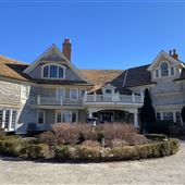 Sasco Hill Shingle - Style Mansion