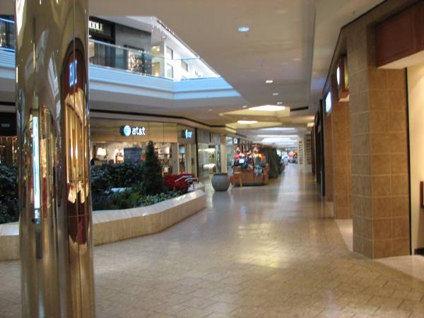 Westfarms Mall