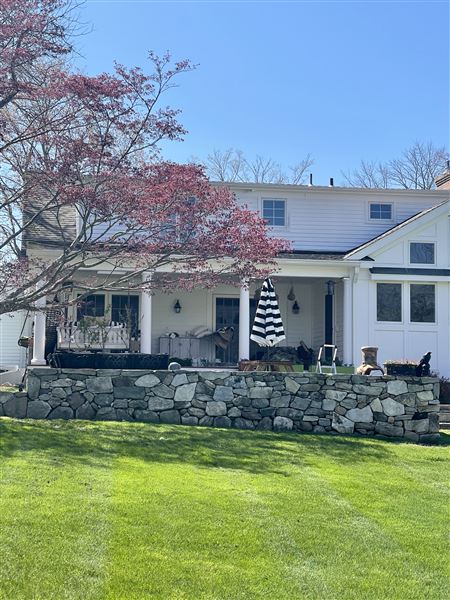 Skyfall Manor Bridgewater