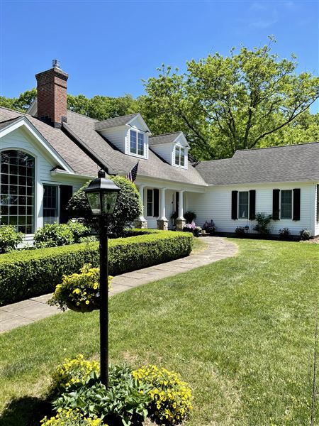 Skyfall Manor Bridgewater