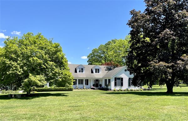 Skyfall Manor Bridgewater