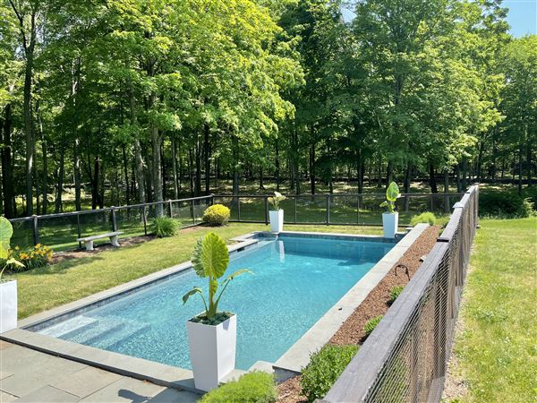 Skyfall Manor Bridgewater